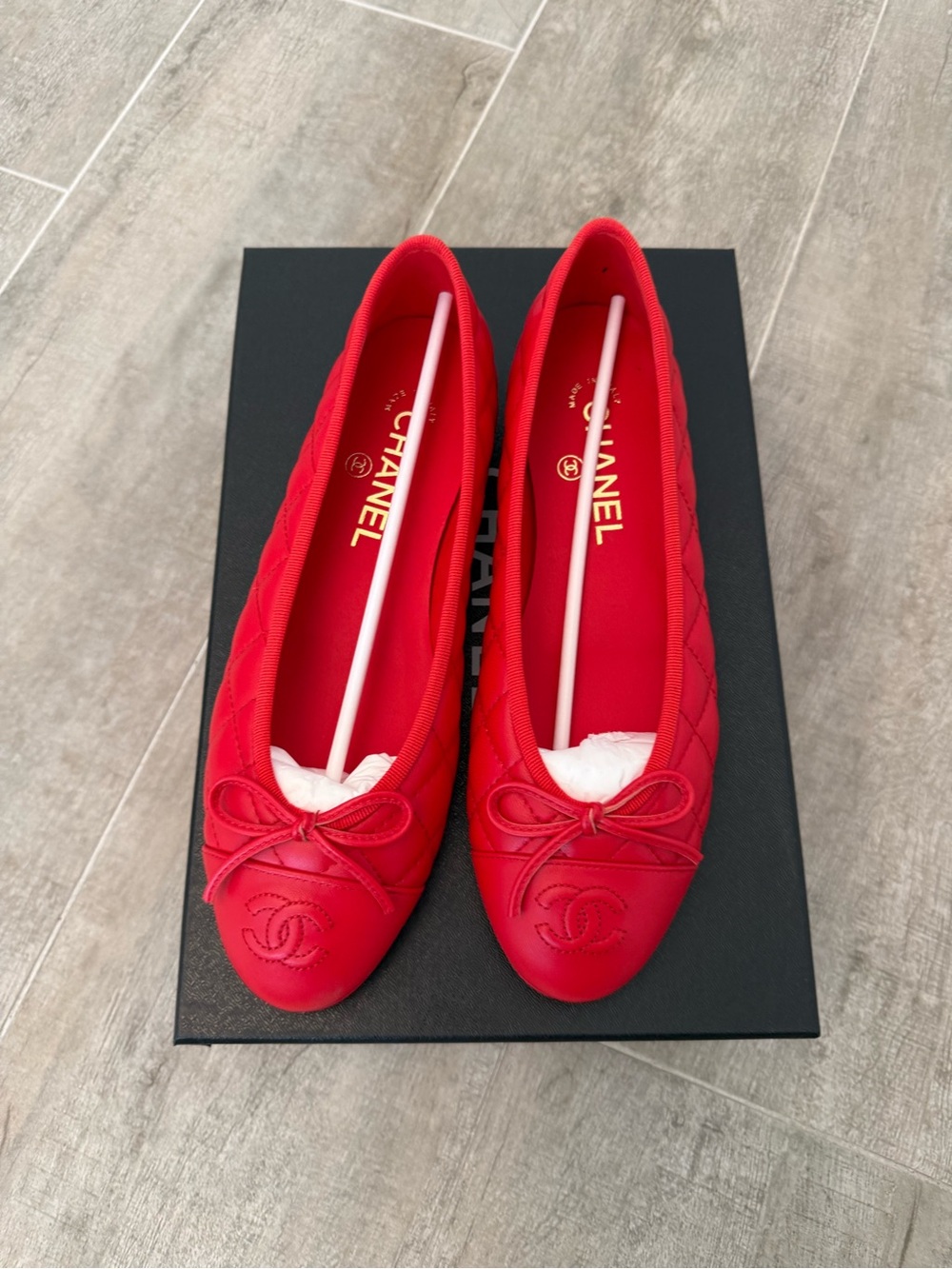 CHANEL  Matthieu Blazy Red Quilted Ballet Flats with Bow